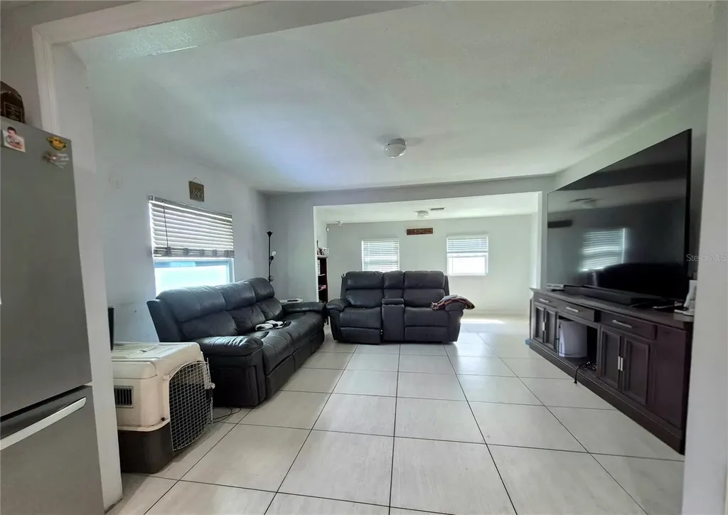 709 E 119th Avenue Tampa FL 33612