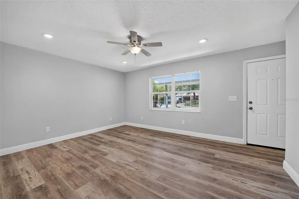 5825 Lullaby Lane Orlando FL 32810