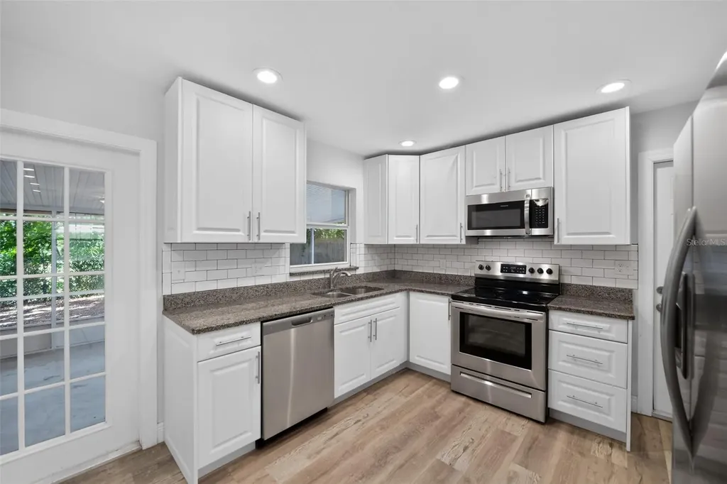 5825 Lullaby Lane Orlando FL 32810