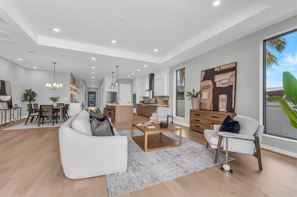 9 E Steele Street Orlando FL 32804