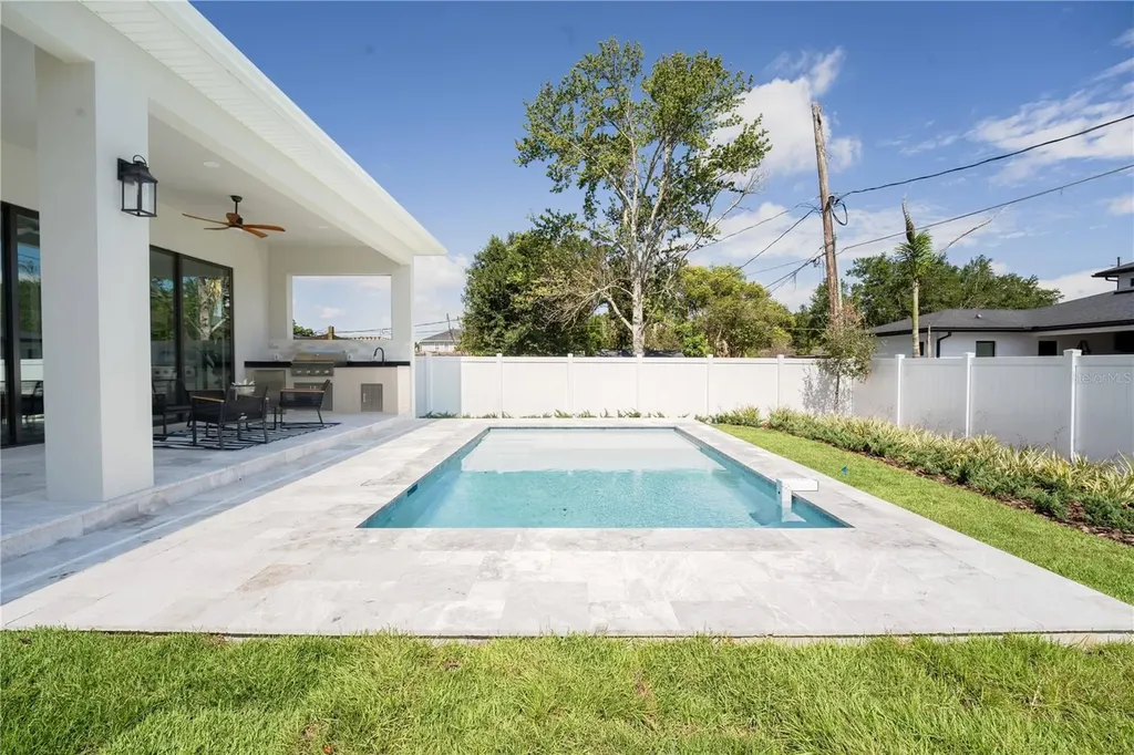 9 E Steele Street Orlando FL 32804
