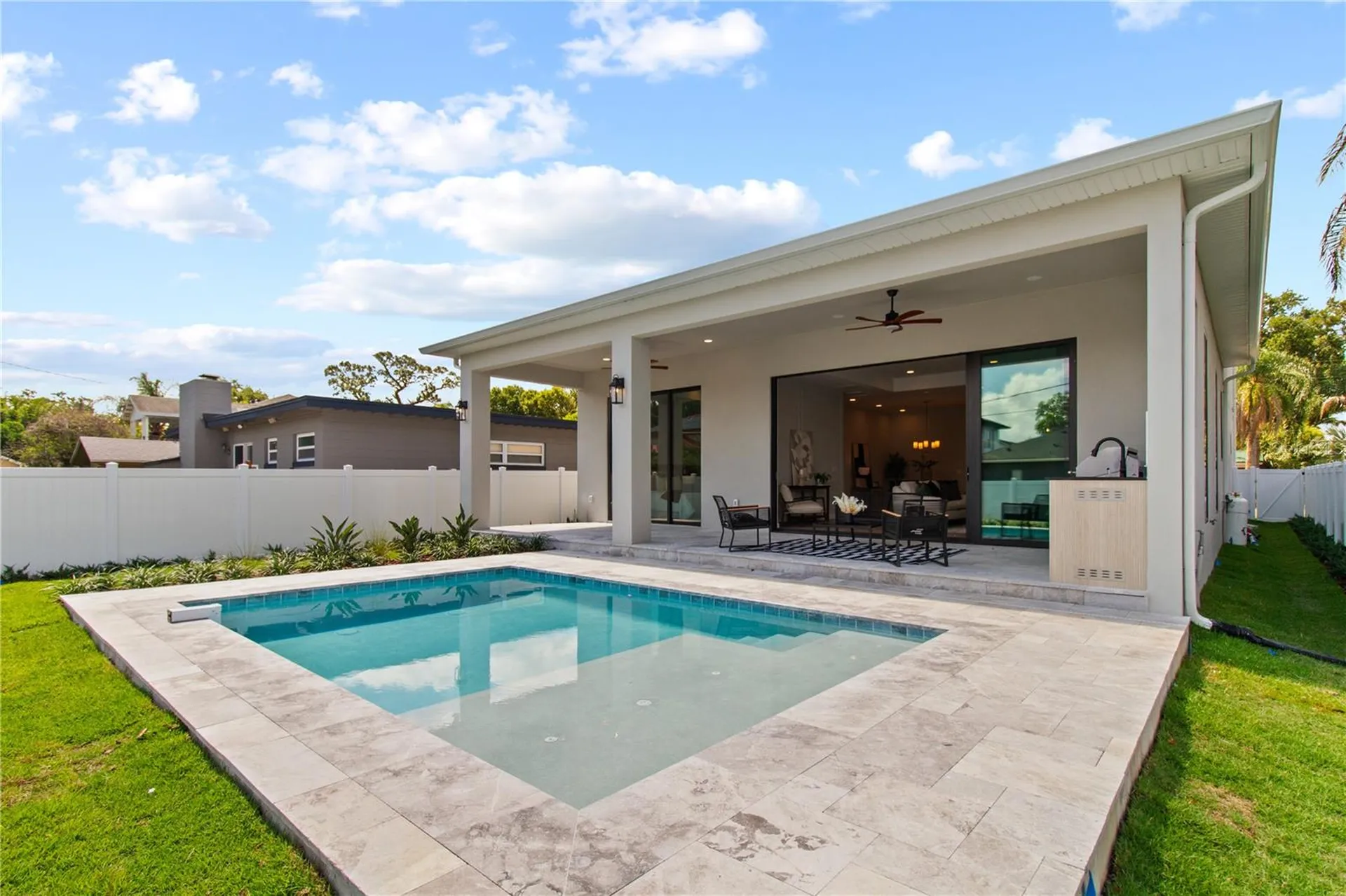 9 E Steele Street Orlando FL 32804
