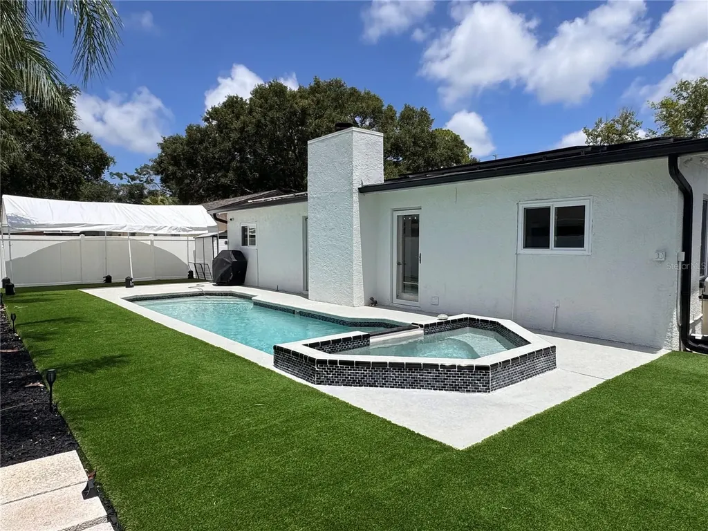 9554 86th Avenue Seminole FL 33777