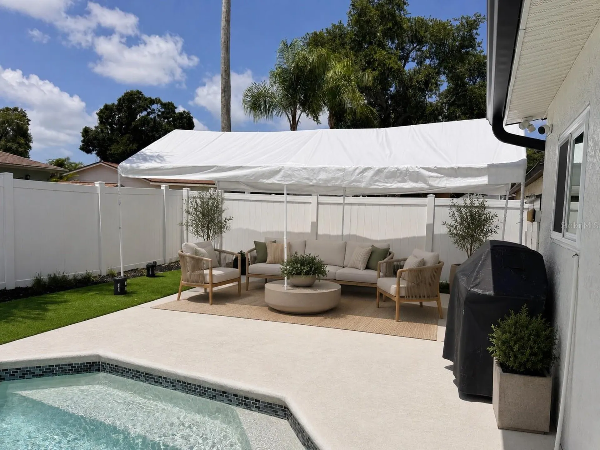 9554 86th Avenue Seminole FL 33777