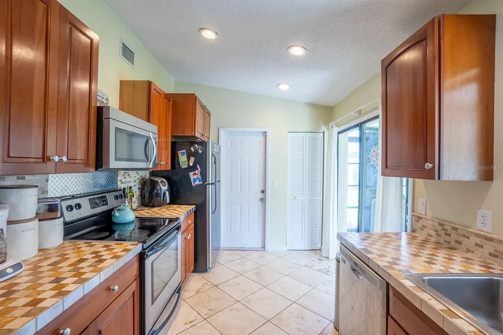 25 Ethan Allen Drive Palm Coast FL 32164
