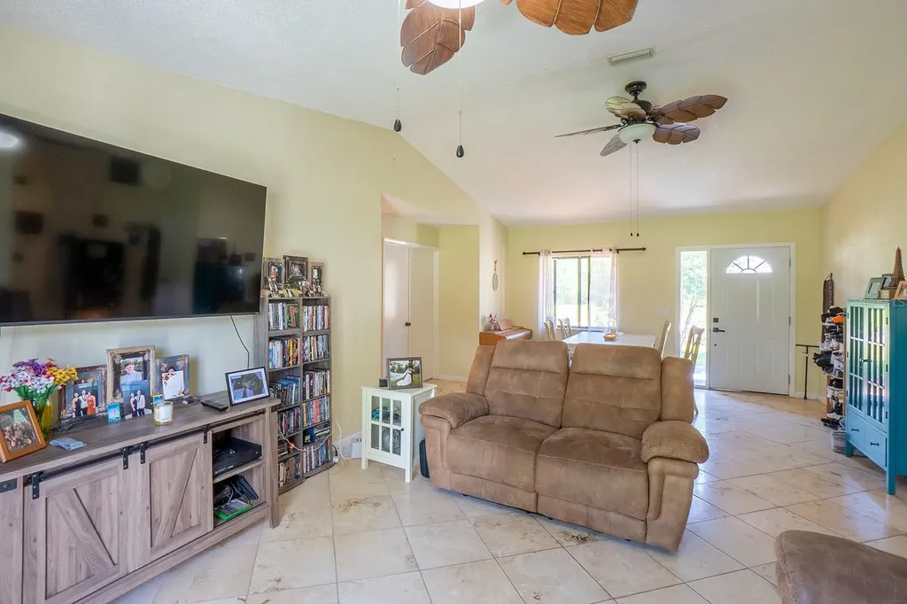 25 Ethan Allen Drive Palm Coast FL 32164