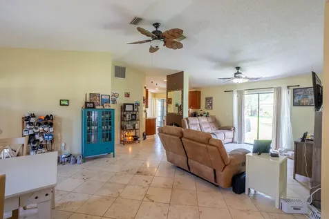 25 Ethan Allen Drive Palm Coast FL 32164