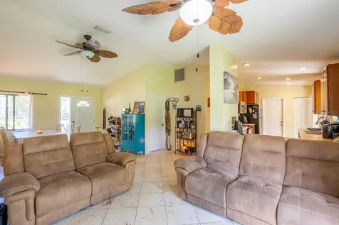 25 Ethan Allen Drive Palm Coast FL 32164