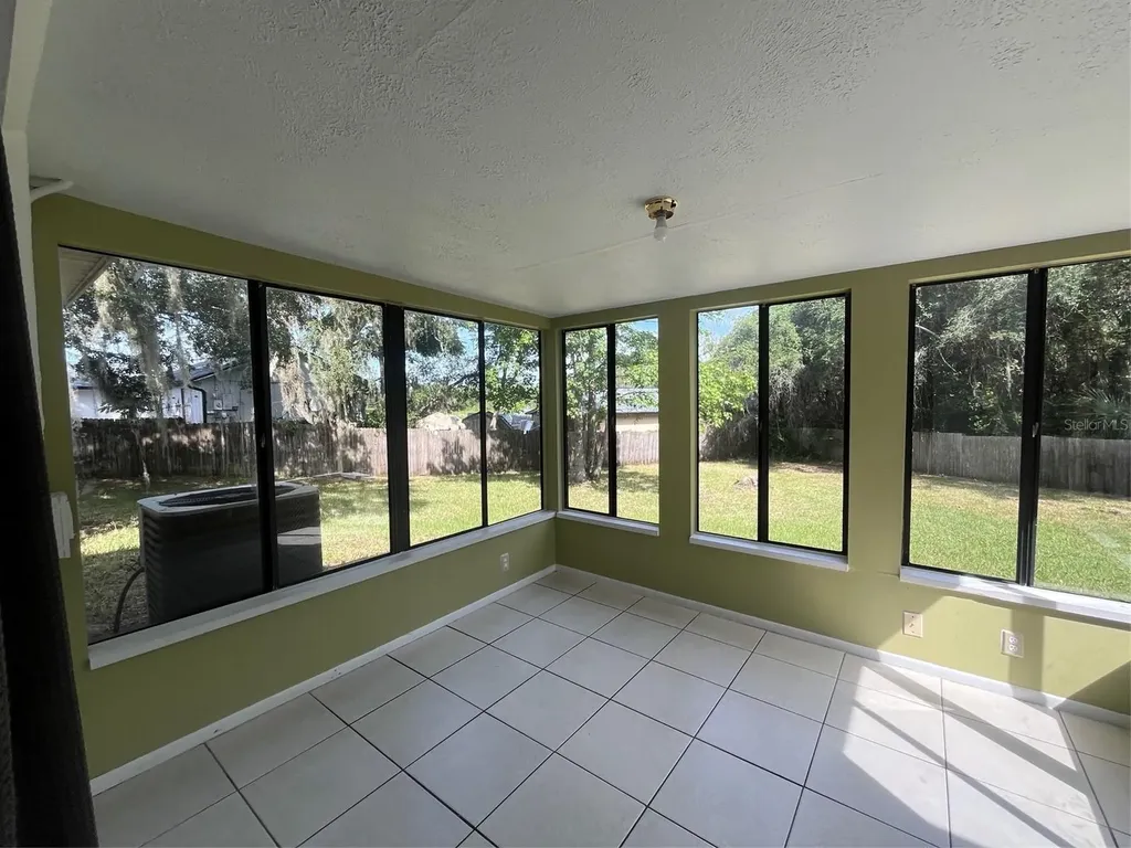 214 Bluefield Avenue Deltona FL 32738