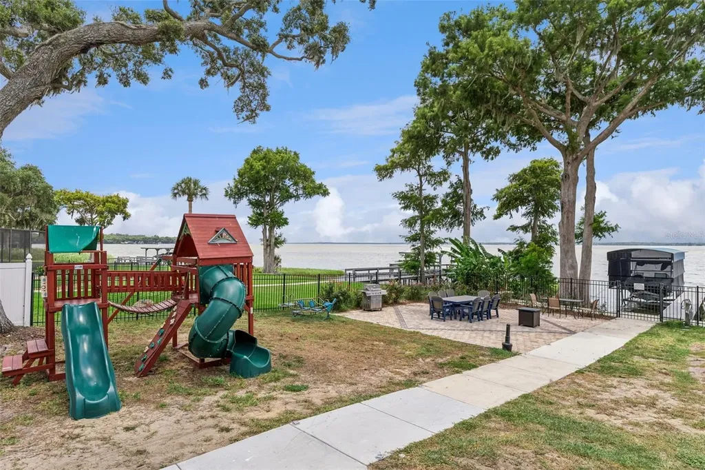 1023 Mellathon Circle Leesburg FL 34748