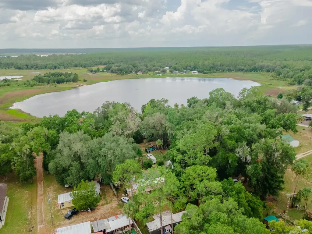 18811 NE 248 Terrace Fort Mc Coy FL 32134