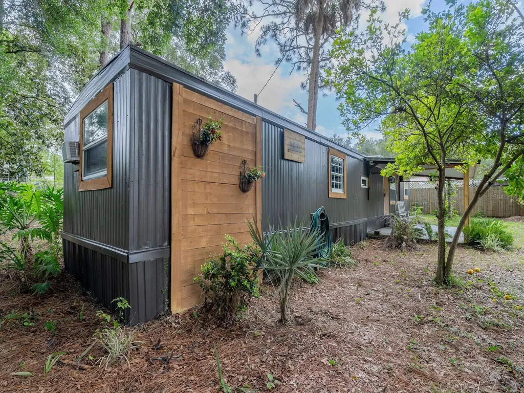 18811 NE 248 Terrace Fort Mc Coy FL 32134