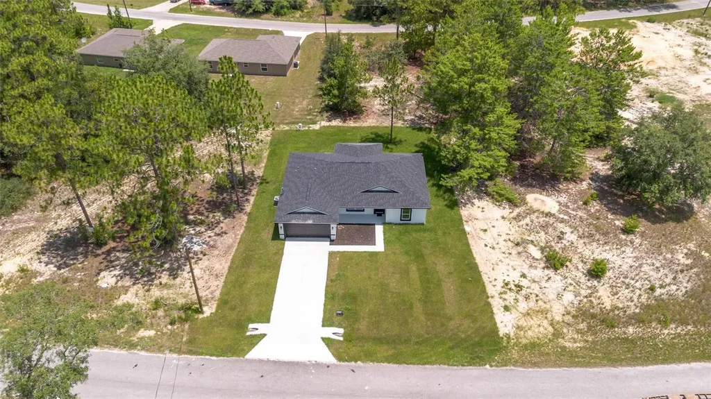17 Malauka Run Drive Ocklawaha FL 32179