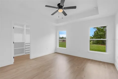 17 Malauka Run Drive Ocklawaha FL 32179