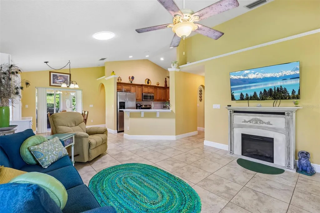 76 Fairway Circle Umatilla FL 32784