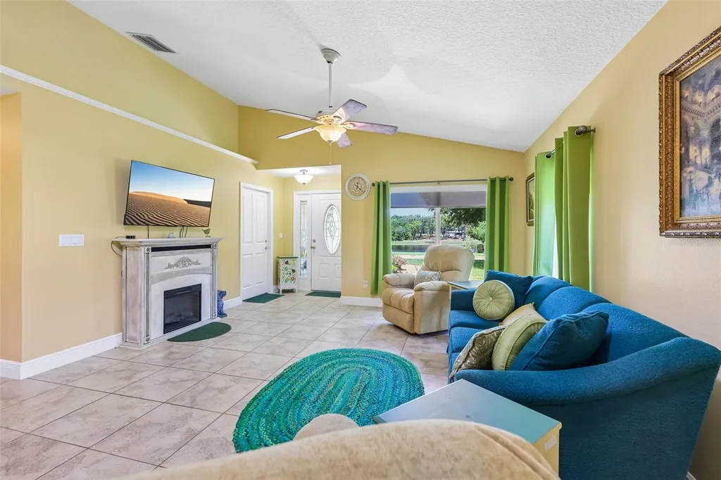 76 Fairway Circle Umatilla FL 32784
