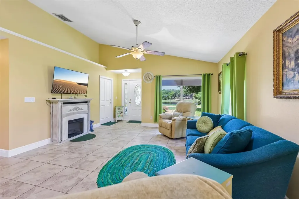 76 Fairway Circle Umatilla FL 32784