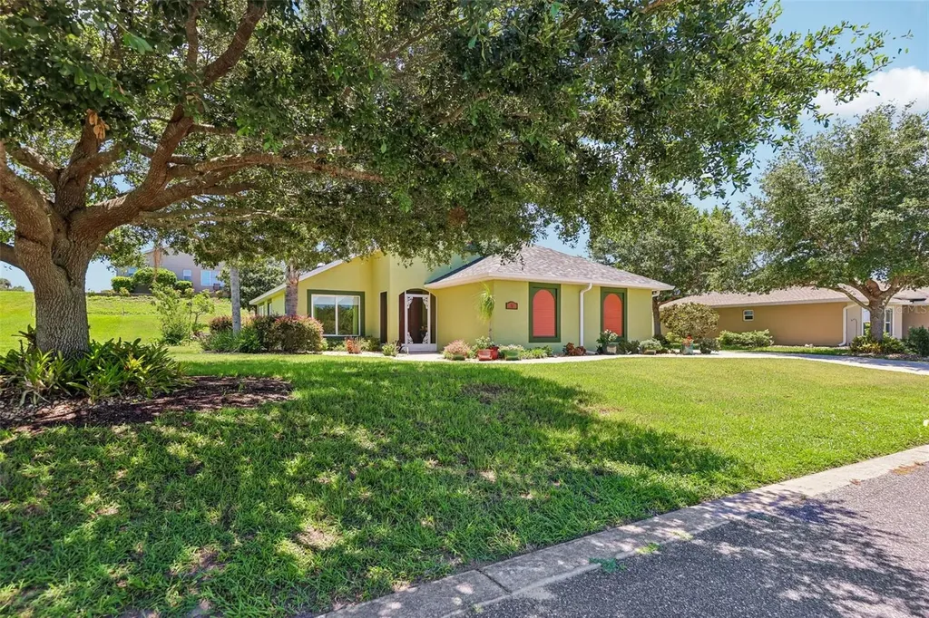 76 Fairway Circle Umatilla FL 32784