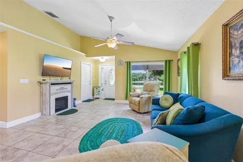 76 Fairway Circle Umatilla FL 32784