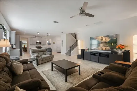 8926 Fallen Oak Drive Davenport FL 33896