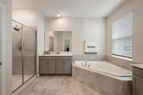 8926 Fallen Oak Drive Davenport FL 33896