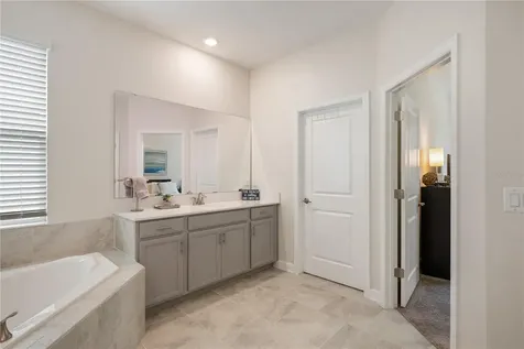 8926 Fallen Oak Drive Davenport FL 33896