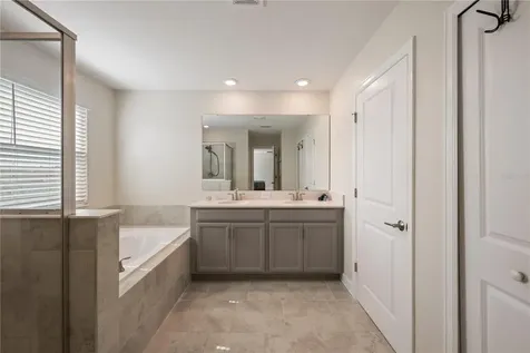 8926 Fallen Oak Drive Davenport FL 33896