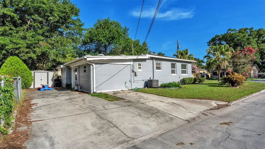861 E Lowell Street Lakeland FL 33805