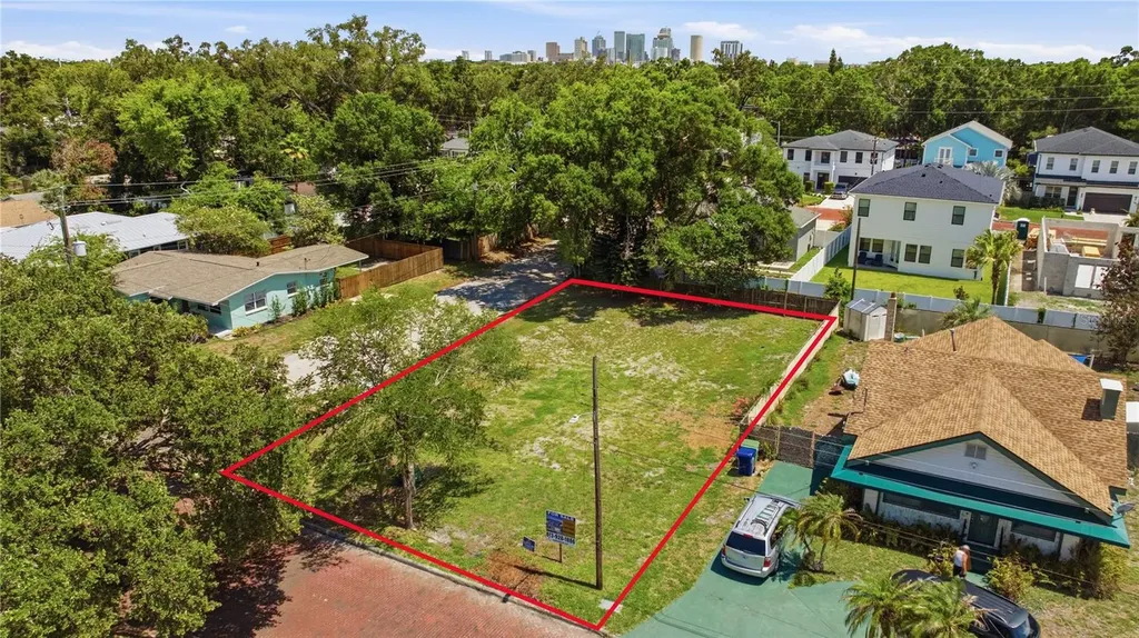 904 W Fribley Street Tampa FL 33603