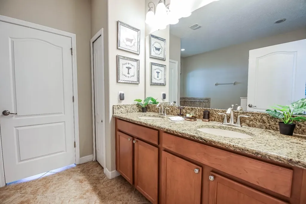 9101 El Caro Lane Davenport FL 33896