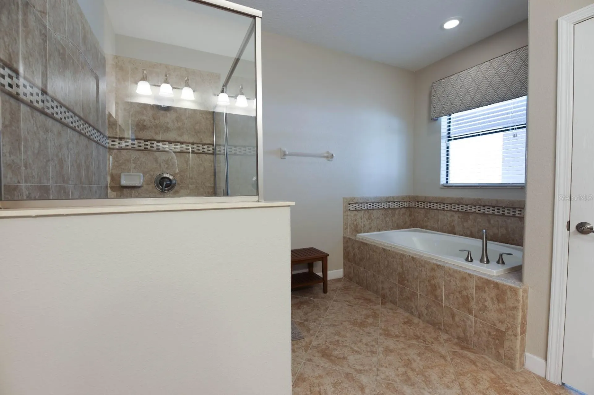 9101 El Caro Lane Davenport FL 33896