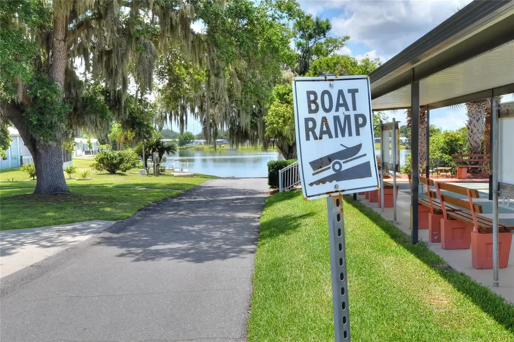 2055 S Floral Avenue Bartow FL 33830