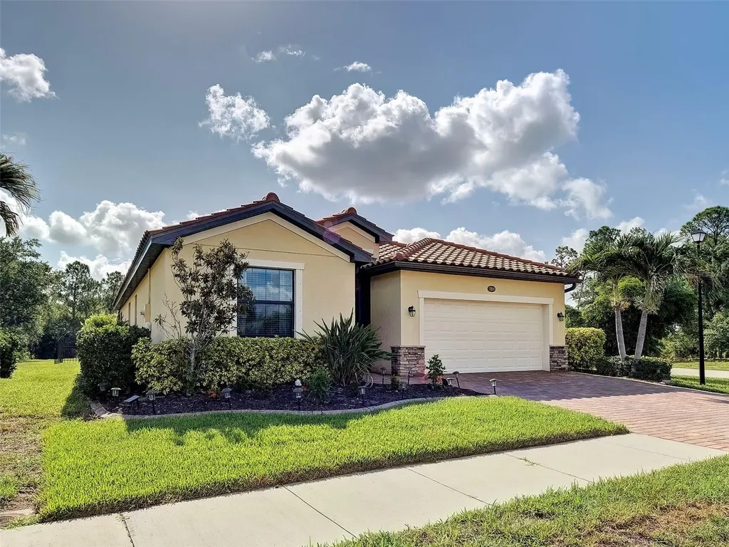 12390 Cinqueterre Drive Venice FL 34293