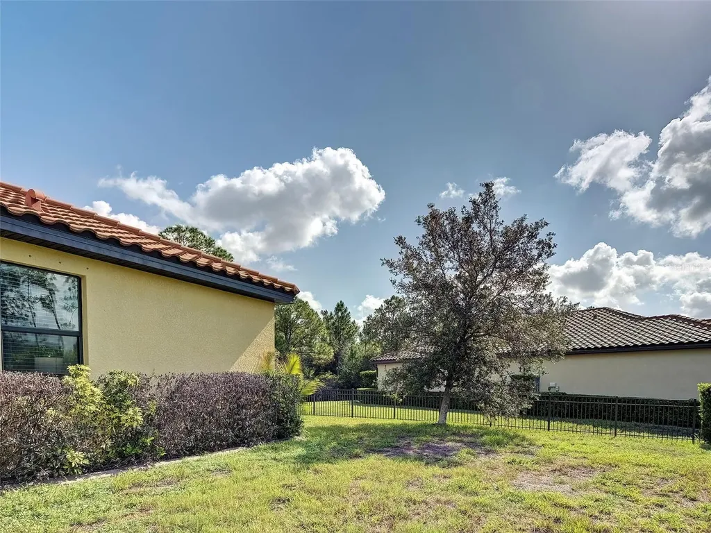12390 Cinqueterre Drive Venice FL 34293