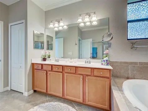 12390 Cinqueterre Drive Venice FL 34293
