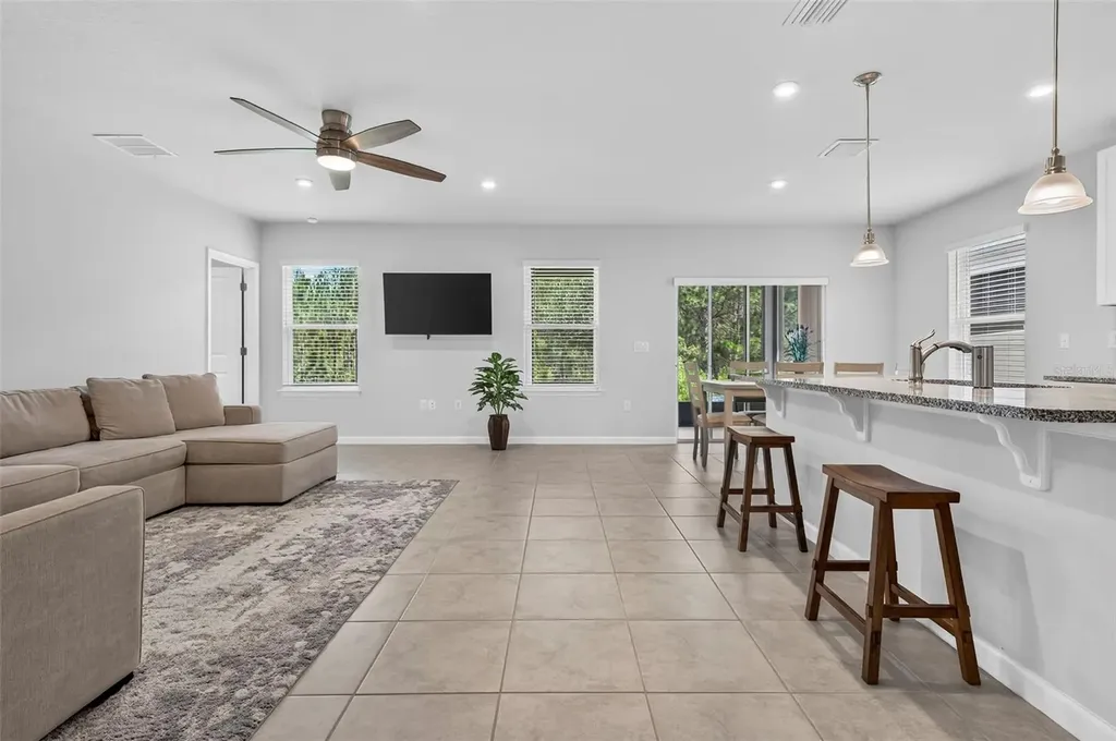 306 Eagle Harbor Way Daytona Beach FL 32124