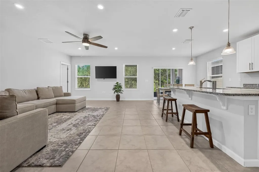 306 Eagle Harbor Way Daytona Beach FL 32124
