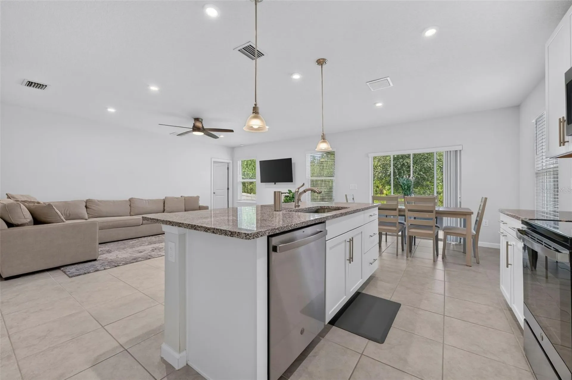 306 Eagle Harbor Way Daytona Beach FL 32124
