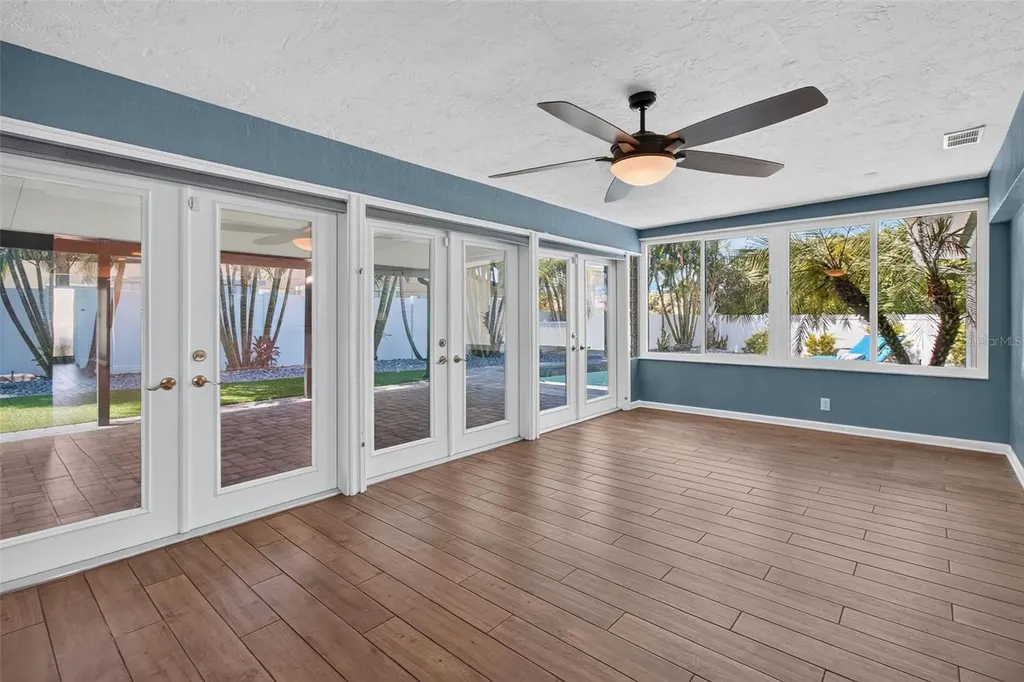 8094 12th Avenue S St Petersburg FL 33707