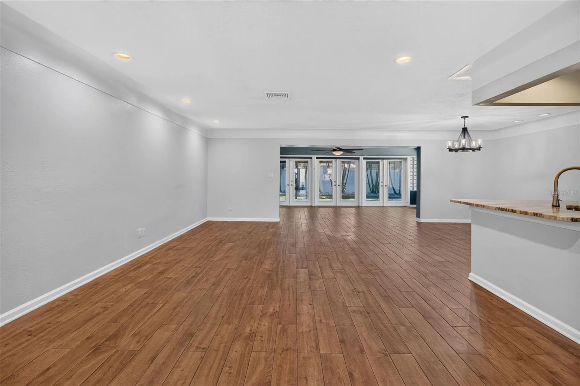 8094 12th Avenue S St Petersburg FL 33707