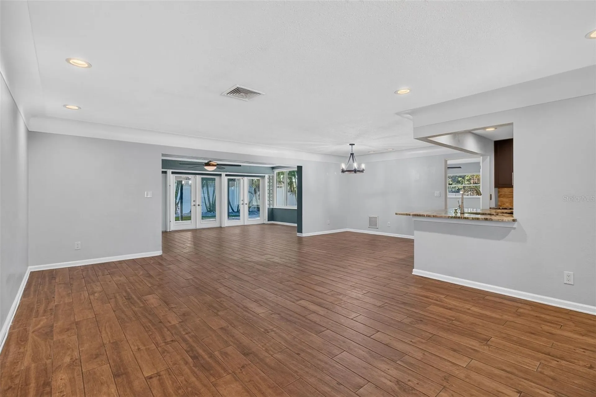 8094 12th Avenue S St Petersburg FL 33707