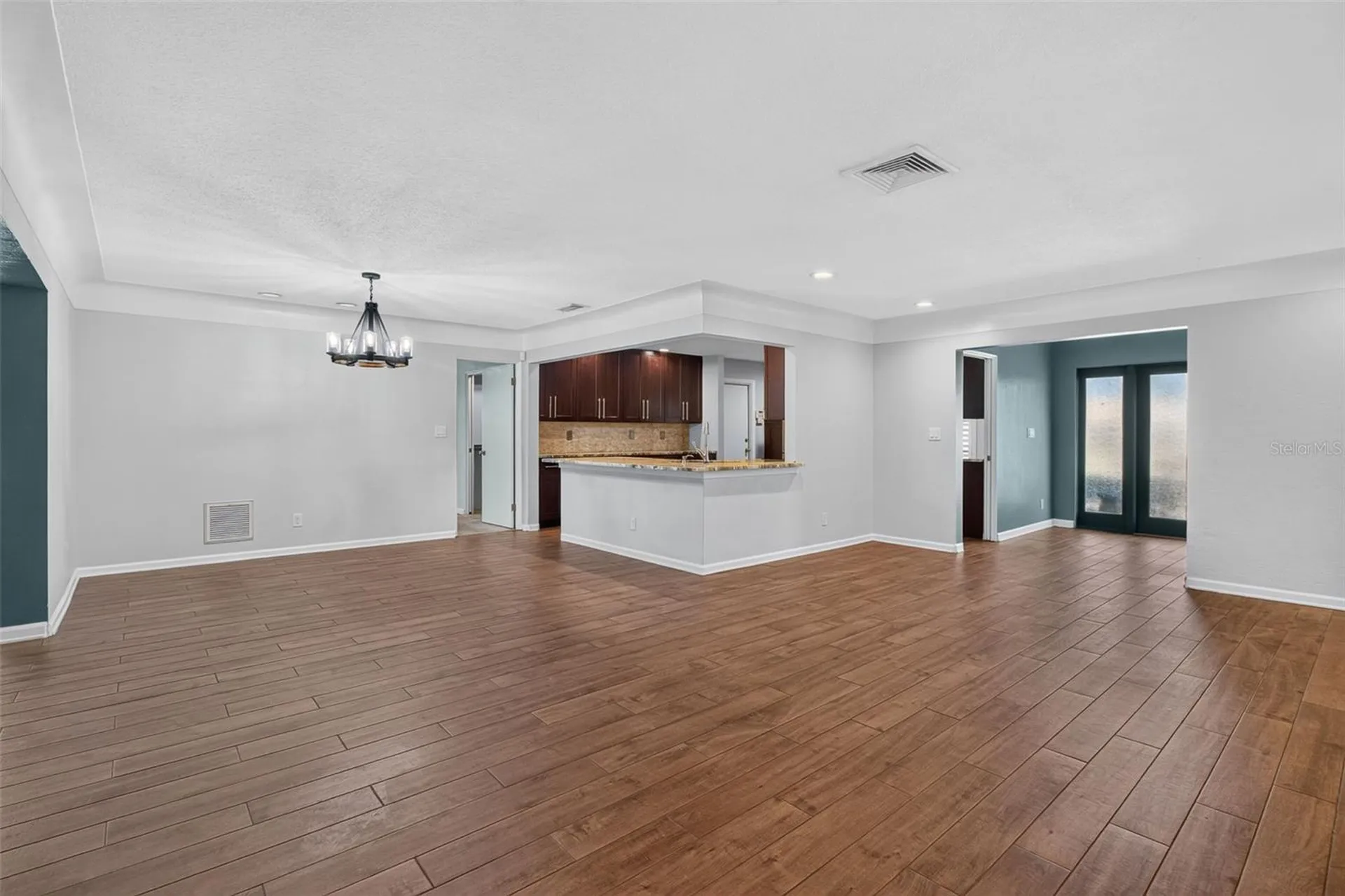 8094 12th Avenue S St Petersburg FL 33707