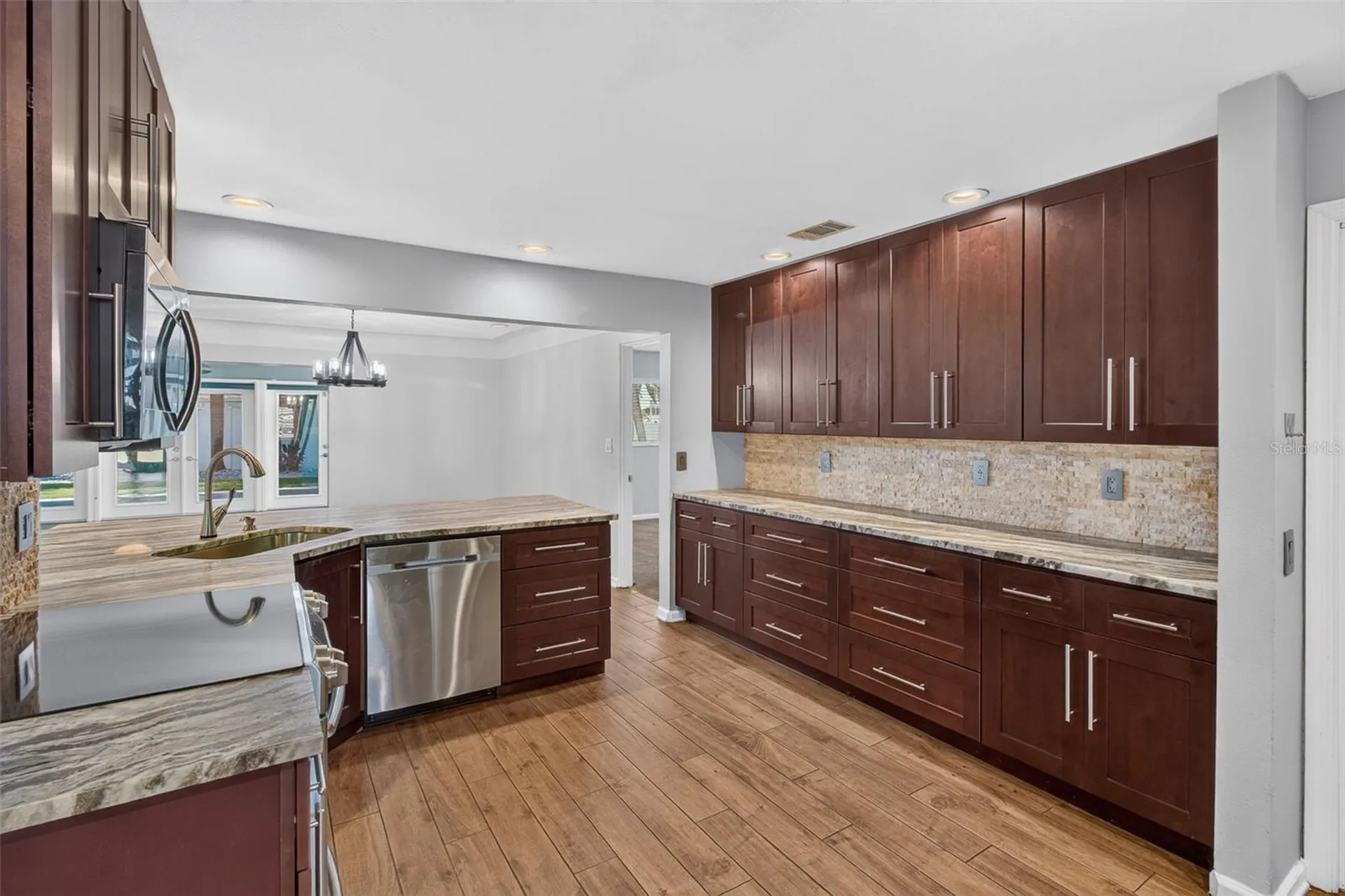 8094 12th Avenue S St Petersburg FL 33707