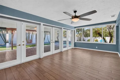 8094 12th Avenue S St Petersburg FL 33707