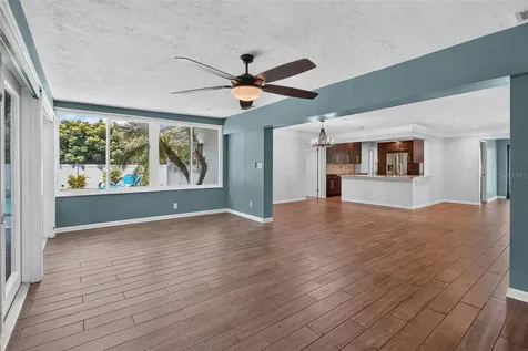 8094 12th Avenue S St Petersburg FL 33707