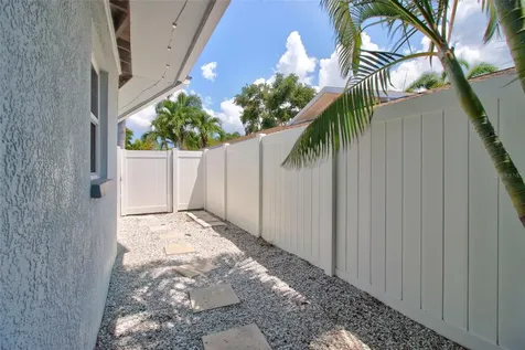 8094 12th Avenue S St Petersburg FL 33707