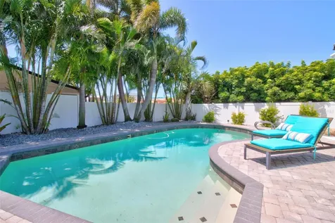 8094 12th Avenue S St Petersburg FL 33707