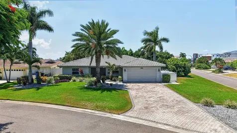 8094 12th Avenue S St Petersburg FL 33707