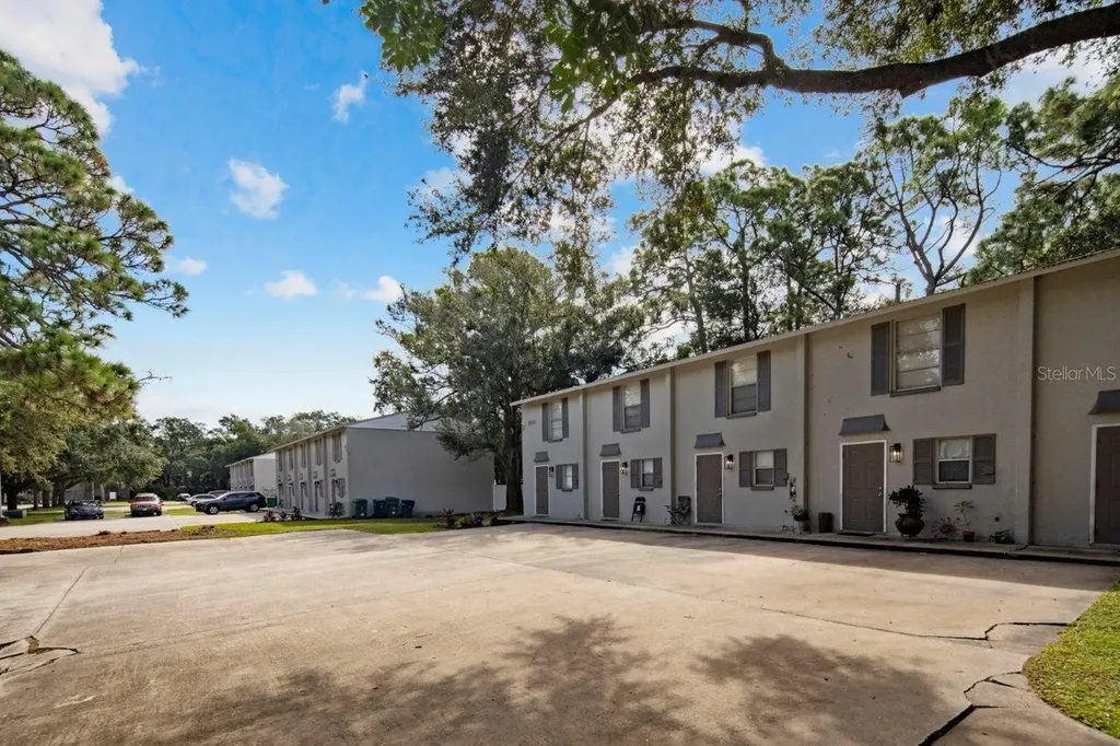 308 57th Avenue Drive E Bradenton FL 34203