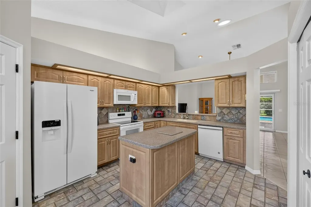 19025 SW 98th Loop Dunnellon FL 34432